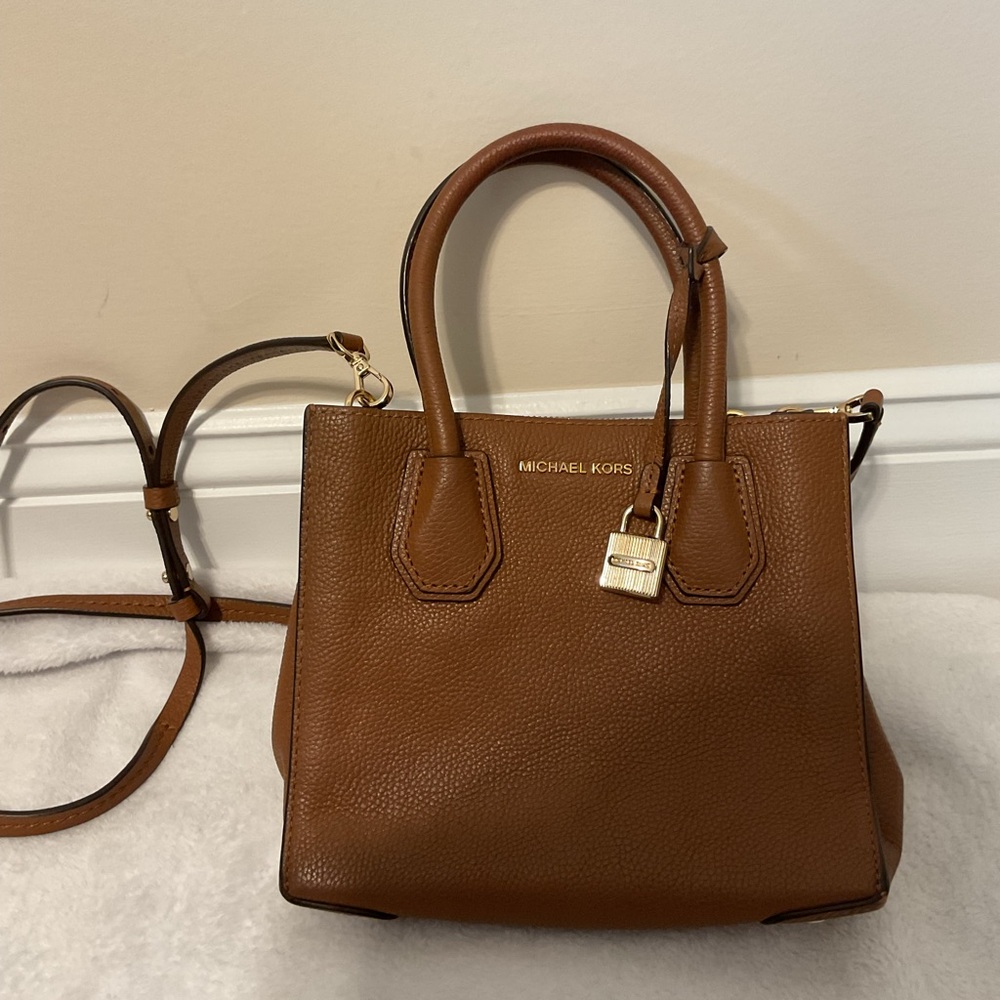 Michael Kors Brown Leather purse Gold Accent